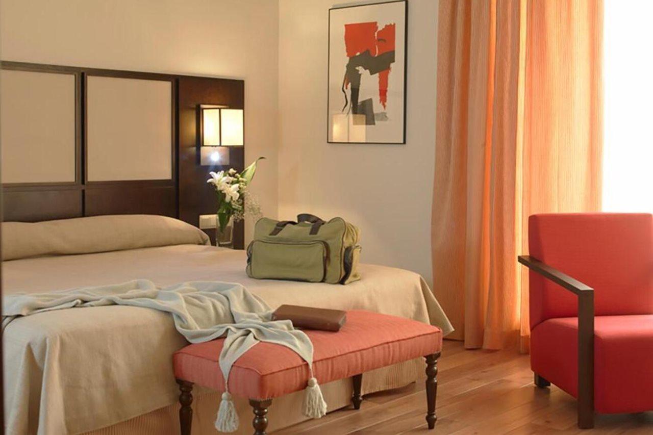 Hotel Isla De La Garena Alcalá de Henares Kültér fotó