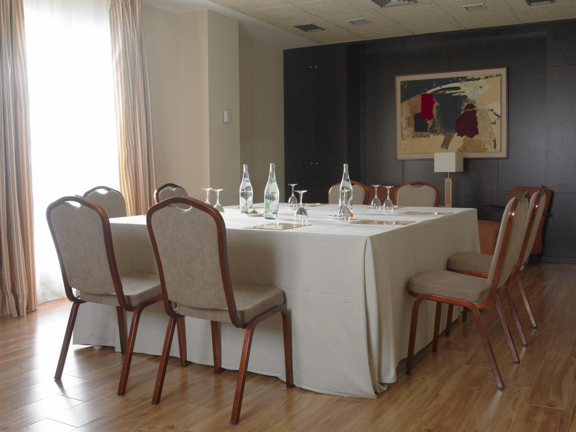 Hotel Isla De La Garena Alcalá de Henares Kültér fotó