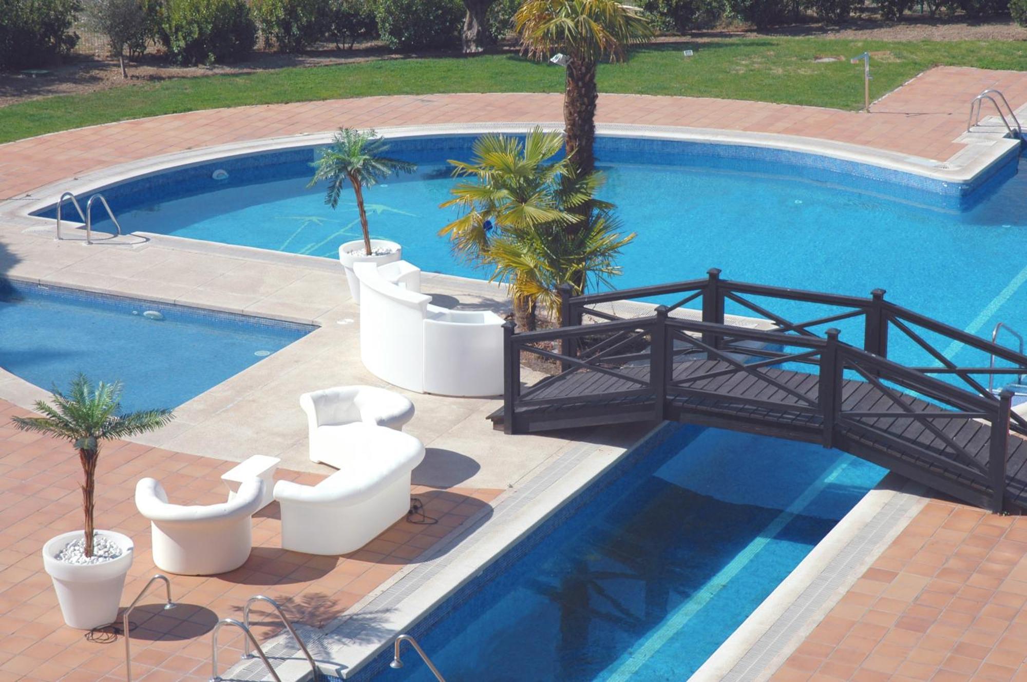 Hotel Isla De La Garena Alcalá de Henares Kültér fotó
