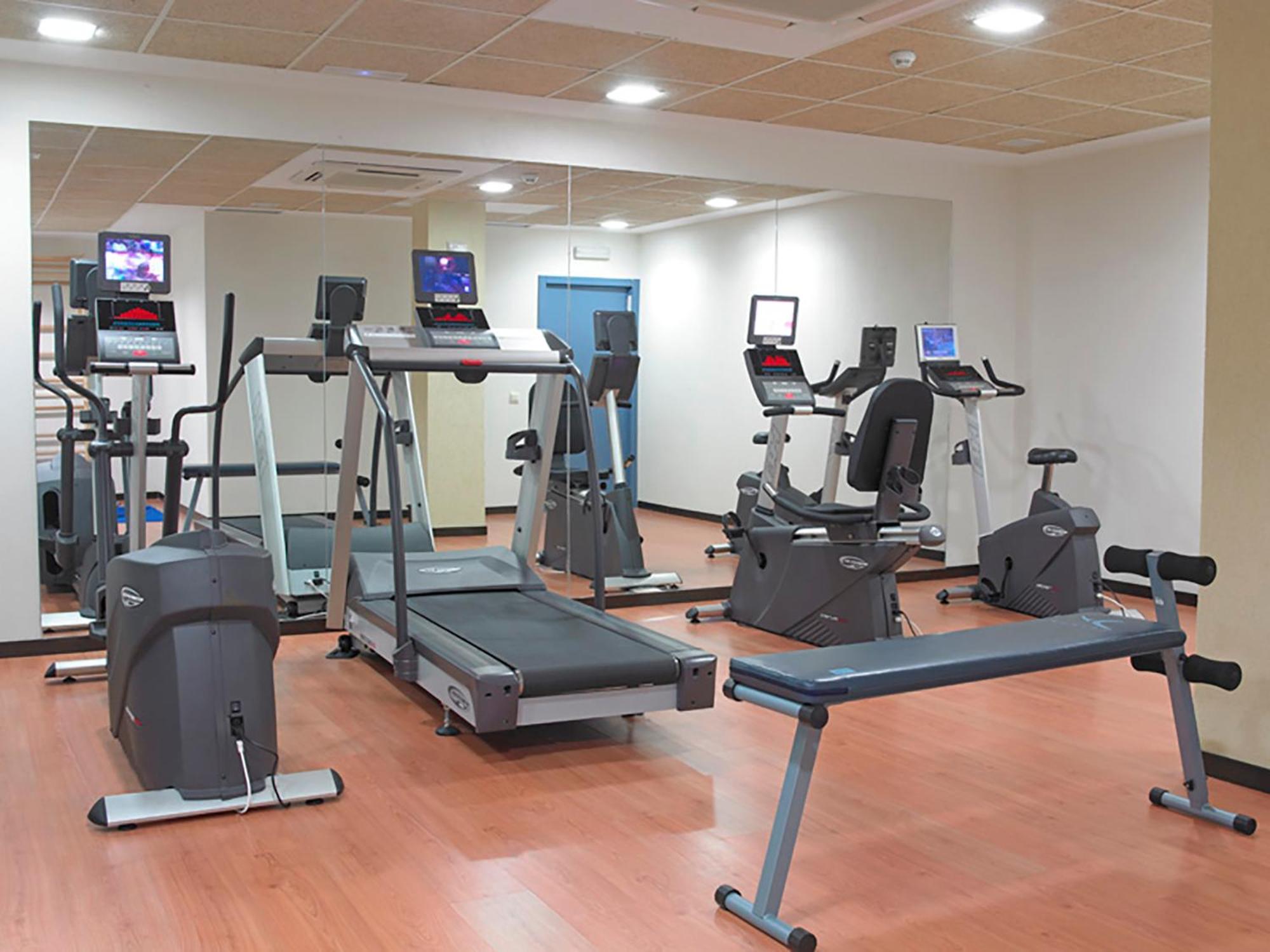 Hotel Isla De La Garena Alcalá de Henares Létesítmények fotó
