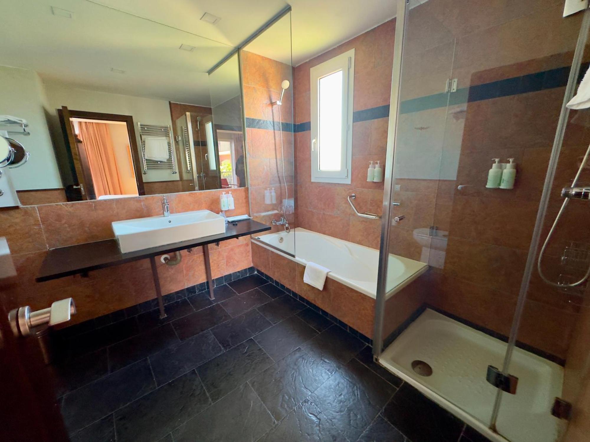 Hotel Isla De La Garena Alcalá de Henares Kültér fotó