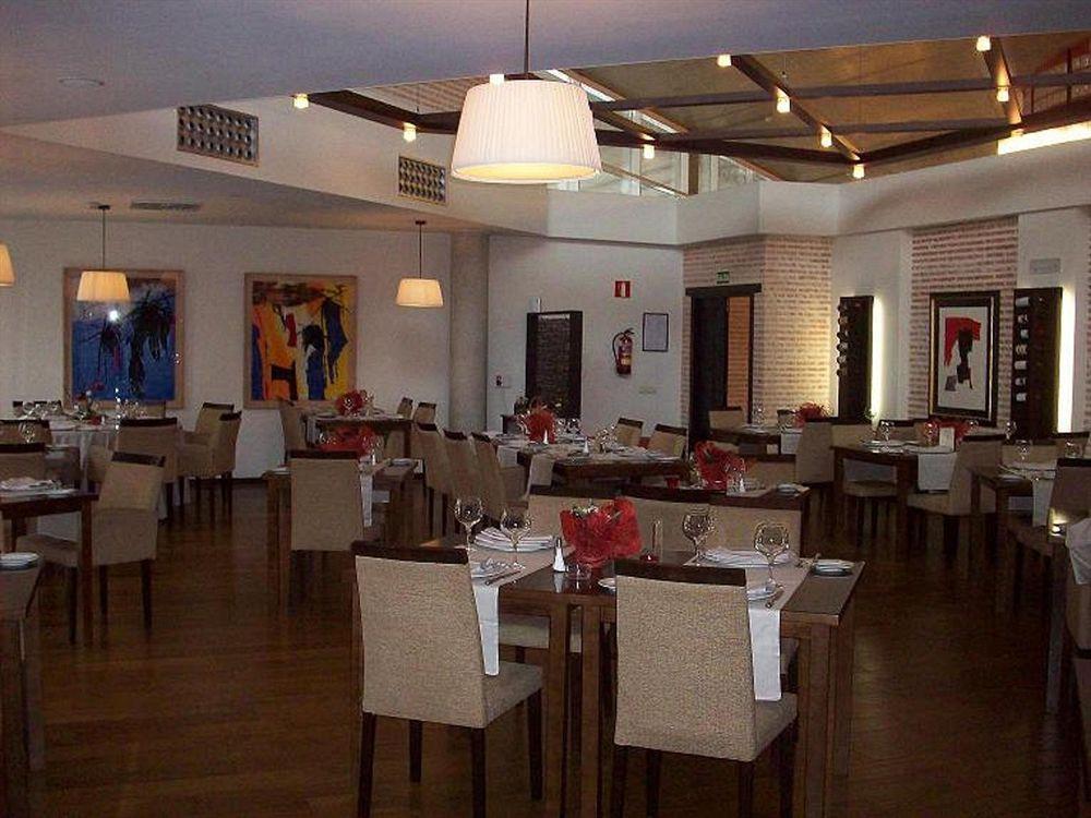 Hotel Isla De La Garena Alcalá de Henares Kültér fotó